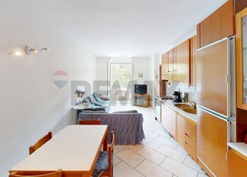 Sala da pranzo - Three-room apartment Licciana Nardi - photo 10