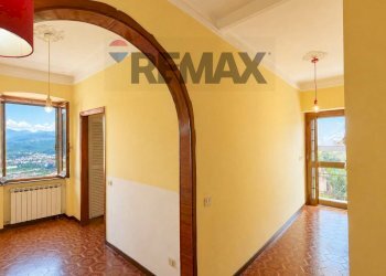 Hall / corridoio - Three-room apartment Via Montallegro
 
55, Vezzano Ligure - photo 9