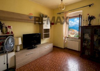 Soggiorno - Three-room apartment Via Montallegro
 
55, Vezzano Ligure - photo 12