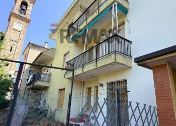 Casa all\'aperto - Appartamento Via Roma, Casaleggio Boiro - foto 2