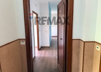 Hall / corridoio - Appartamento Via Roma, Casaleggio Boiro - foto 4