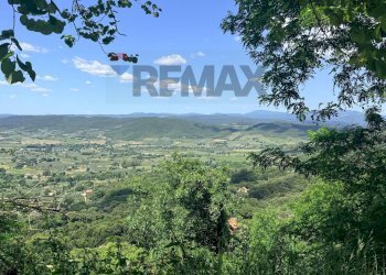 Vista delle montagne - Three-room apartment Via Nazaro Sauro
 
11, Gavorrano - photo 1