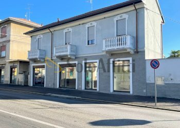 esterno - Commercial Premises Gallarate - photo 1