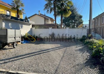 n. 2 posti auto interni - Commercial Premises Gallarate - photo 15