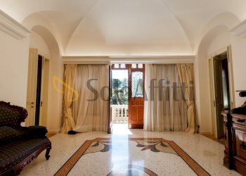 salone ingresso piano R.jpg - Villa Taggia - photo 7
