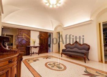 salone ingresso piano R.jpg - Villa Taggia - photo 8