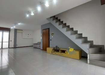 Soggiorno1 - Appartamento Via D. Alighieri 2b, Sorbolo Mezzani - foto 3