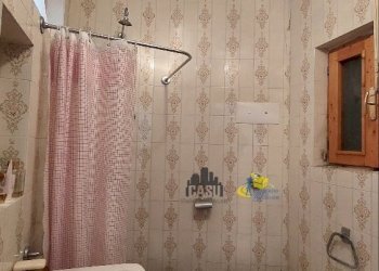 Bagno Camera 51-97-11b - Villa Trifamiliare Strada del Monte Caio Musiara, Tizzano Val Parma - foto 23