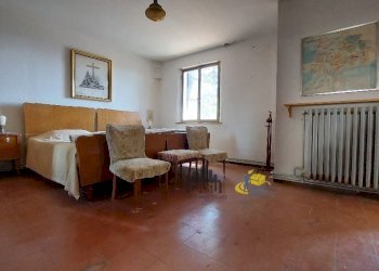 Camera2 51-97-9a - Villa Trifamiliare Strada del Monte Caio Musiara, Tizzano Val Parma - foto 29