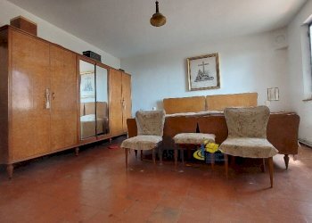 Camera2 51-97-9b - Villa Trifamiliare Strada del Monte Caio Musiara, Tizzano Val Parma - foto 30
