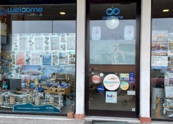 23886b80-a6ad-4cd3-b7cd-d400bba264db - Locale Commerciale Via della Pace I, Castelnuovo Magra - foto 9