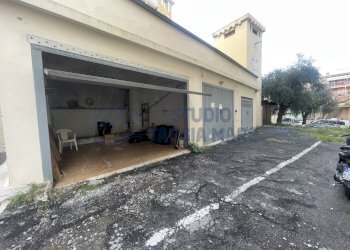 IMG_7209 2 - Box Via Aurelia Ponente 258, Taggia - photo 1