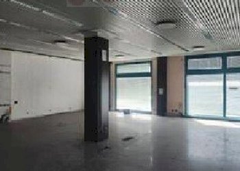 3 - Commercial Premises at auction Via Armando Diaz 83R, Quiliano - photo 2