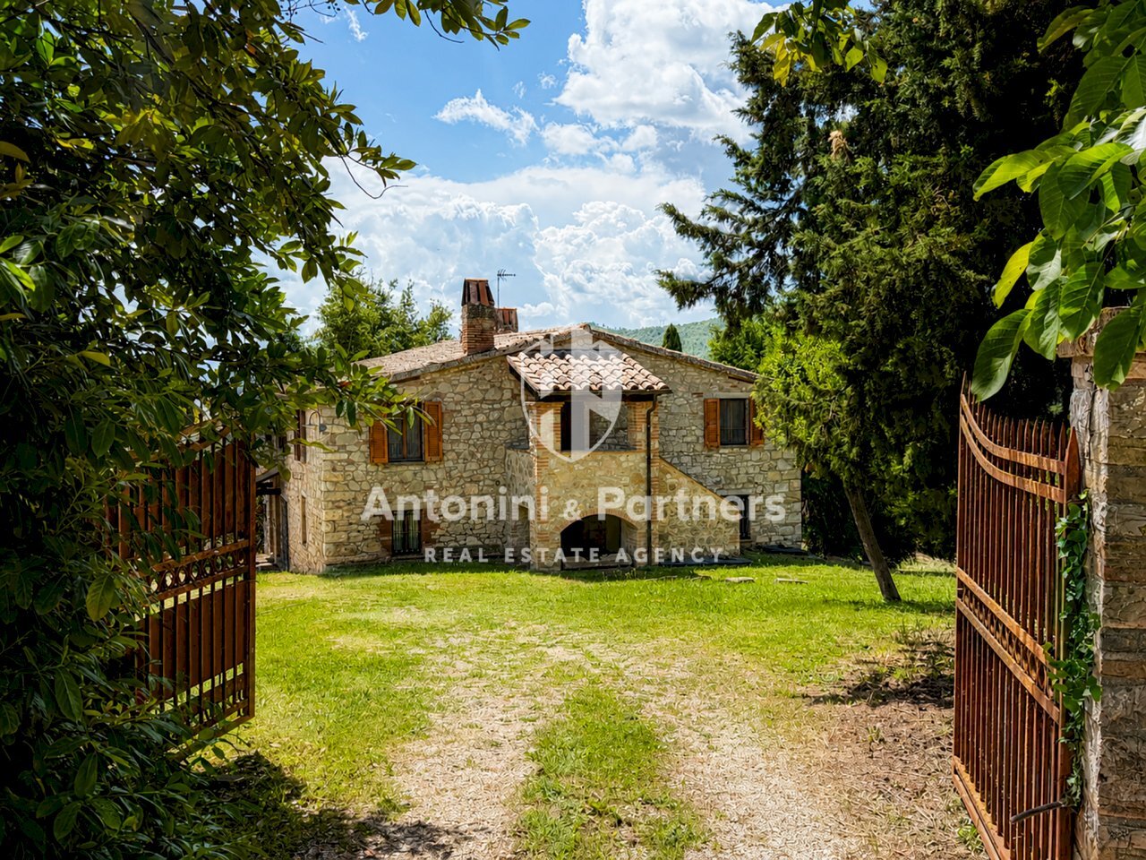 casale poggio san quirico 1 - Casale Strada Provinciale 373, Monte Castello di Vibio - foto 2