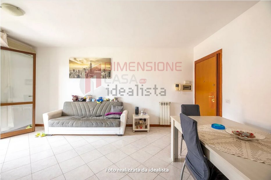 Screenshot 2026-05-18 at 15-51-21 Quadrilocale in - Four-room apartment Via Massa di San Giuliano, Roma (neighborhood Castelverde) - photo 3