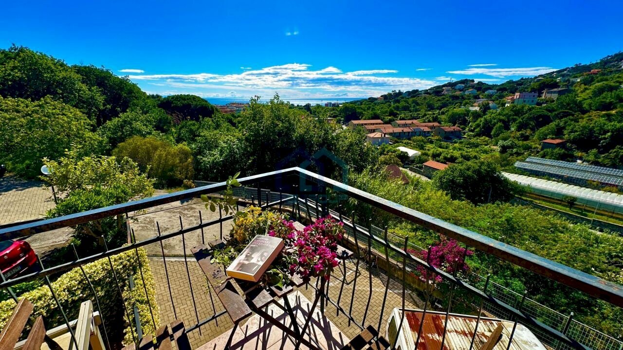 balcone con vista - Appartamento Via alla Torre 36, Spotorno - foto 1