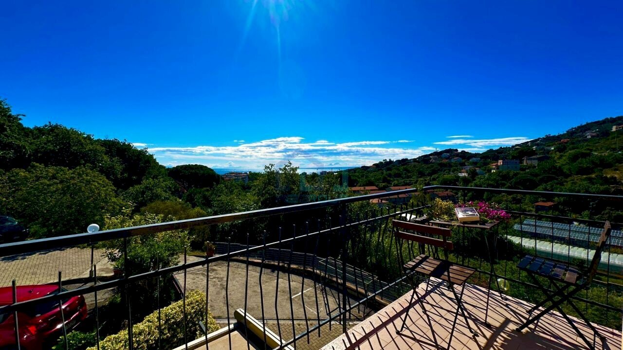 balcone - Appartamento Via alla Torre 36, Spotorno - foto 2