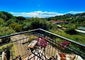 balcone con vista - Appartamento Via alla Torre 36, Spotorno - foto 1