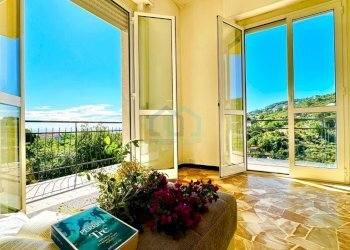 vista soggiorno - Appartamento Via alla Torre 36, Spotorno - foto 4
