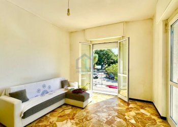 soggiorno - Appartamento Via alla Torre 36, Spotorno - foto 8