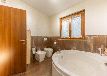 36.jpg - Independent house Sant'Angelo Romano - photo 21