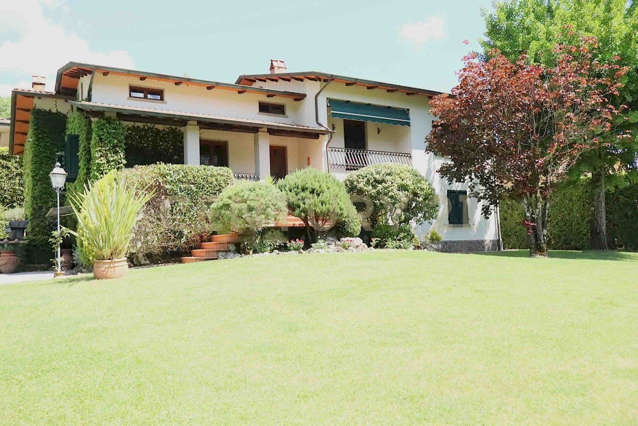 esterno 8 fronte casa 1 ok.jpg - Villa Località Dinucci 35, Pescaglia - photo 1