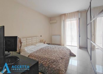 camera da letto.jpg - Appartamento Via Sibari 9, Taranto - foto 10