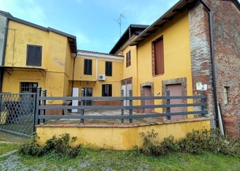 facciata - Portion of a house Via della Costa Rosa, Castel San Giovanni - photo 5