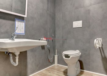 90.jpg - Commercial Premises Roma - photo 11