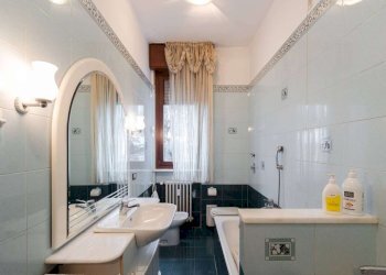Four-room apartment Concorezzo - photo 25