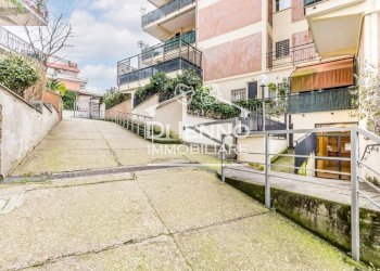 Four-room apartment Via Paolo V, Roma - photo 6