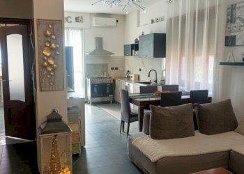 Three-room apartment via capri 12, La Loggia - photo 8