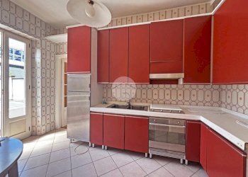 Four-room apartment Via Des Geneys, Pinerolo - photo 4