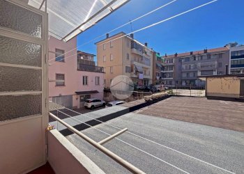 Four-room apartment Via Des Geneys, Pinerolo - photo 5