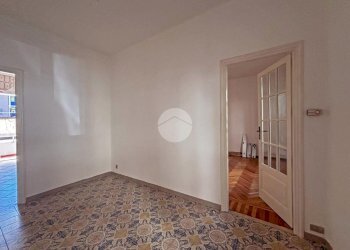 Four-room apartment Via Des Geneys, Pinerolo - photo 8