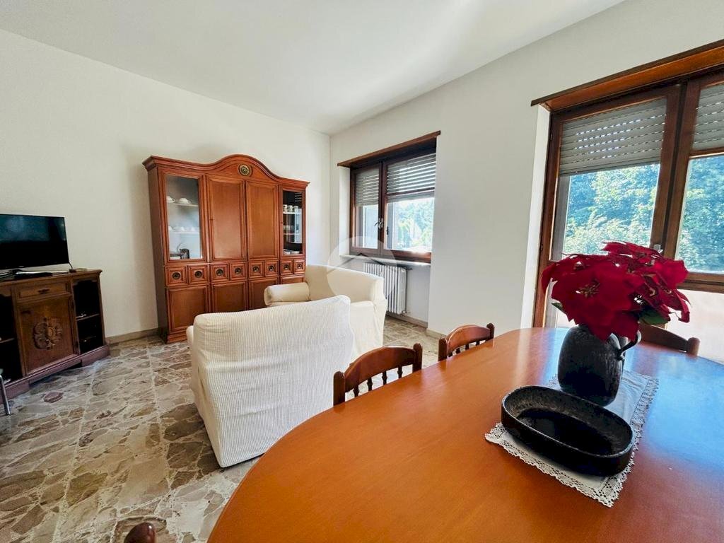 Four-room apartment Via Castellamonte, Banchette - photo 1