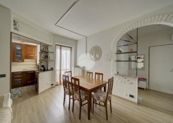 Three-room apartment Via alfano, Piossasco - photo 1