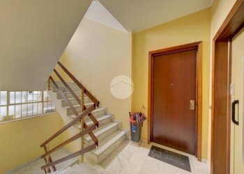 Three-room apartment Via alfano, Piossasco - photo 6
