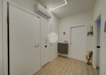 Three-room apartment Via alfano, Piossasco - photo 8