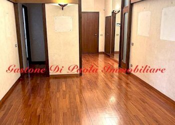 Four-room apartment Saronno - photo 13