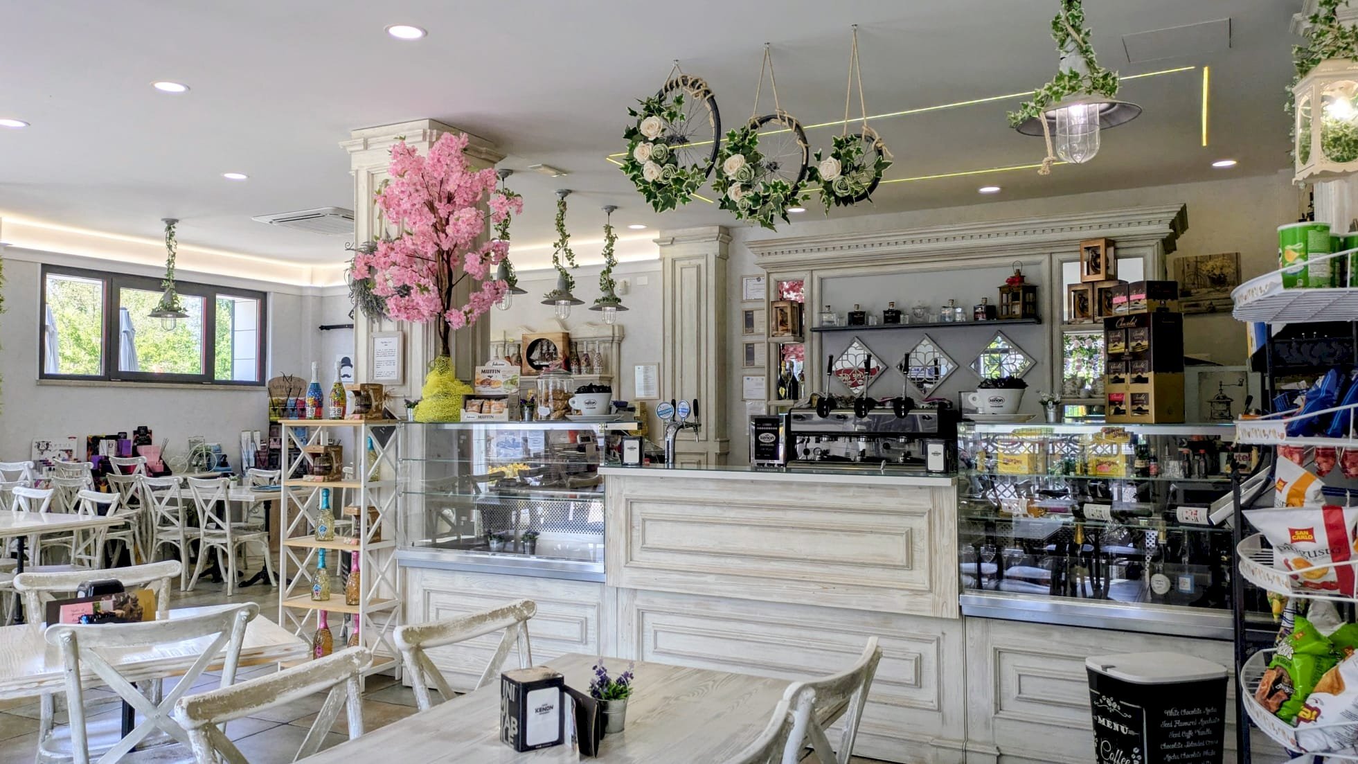 Cafeteria - Cold Bar via delle sorgenti di san martino, 45, Isernia - photo 2