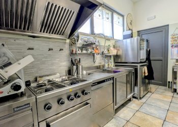 Cafeteria - Cold Bar via delle sorgenti di san martino, 45, Isernia - photo 43