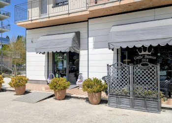 Cafeteria - Cold Bar via delle sorgenti di san martino, 45, Isernia - photo 51
