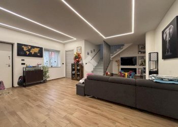 Semi-detached house Via Beccaria, None - photo 6