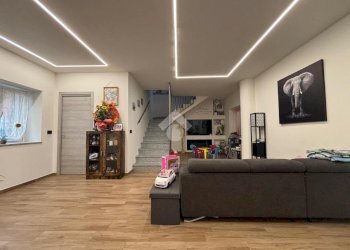 Semi-detached house Via Beccaria, None - photo 16