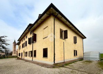 Villa Via E. Pelgreffi, Novellara - photo 3