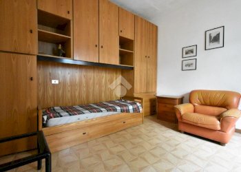 Semi-detached house Via Giuseppe Verdi, Borghi - photo 8