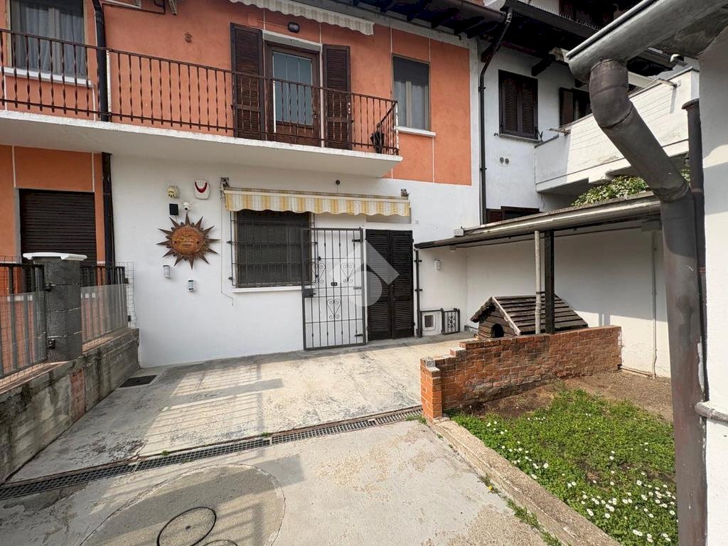 Casa semi indipendente Via 24 Maggio, Gravellona Lomellina - foto 1