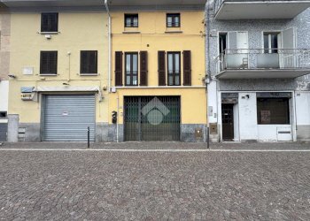 Negozio Largo Remo Rabellotti, Galliate - foto 1