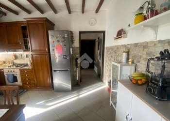 Two-room apartment Str. Nazionale Ovest, Collecchio - photo 2